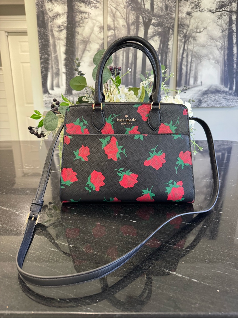 🌹🍃♠️Kate Spade Madison Rose Medium Satchel Black Multi Floral